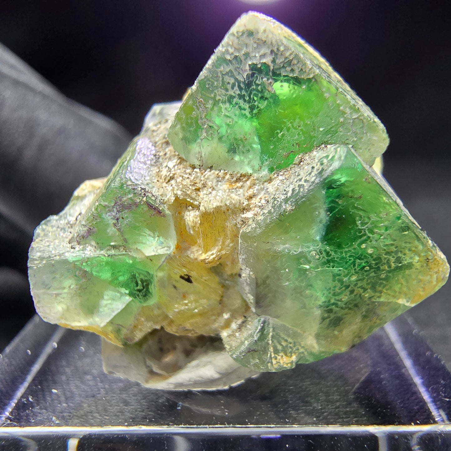 Seltene Fluorit XX mit Muskovit Würfel Stufe grün 21*19*17mm aus Erongo, Namibia