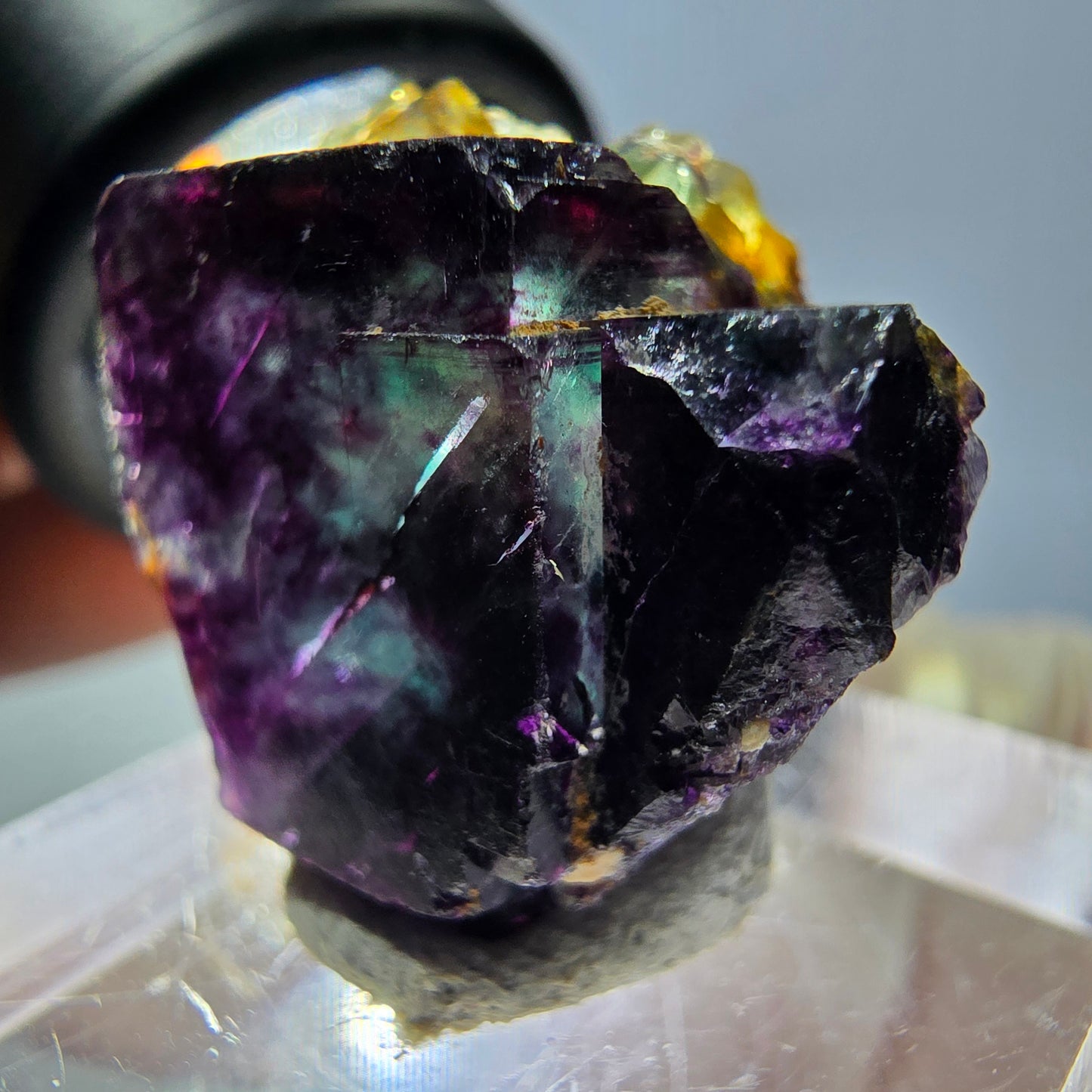 Spécimen de cube de fluorite fantôme, parqueté vert violet Okorusu, Namibie 22*20*17 mm