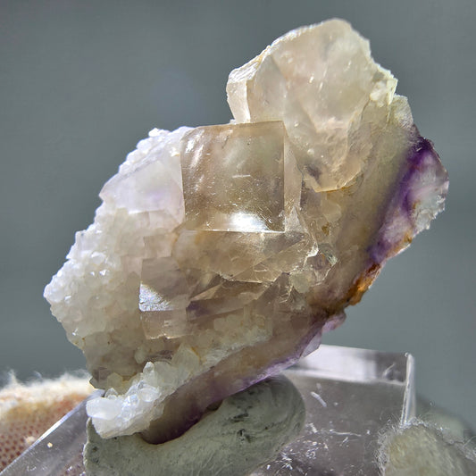 Seltene UV Phantom Fluorit Würfel, Quarz Stufe Brandberg, Namibia 31*22*18mm