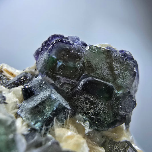 Phantom Fluorit Würfel zonal, Muskovit Schörl Turmalin Erongo Namibia 38*33*27mm