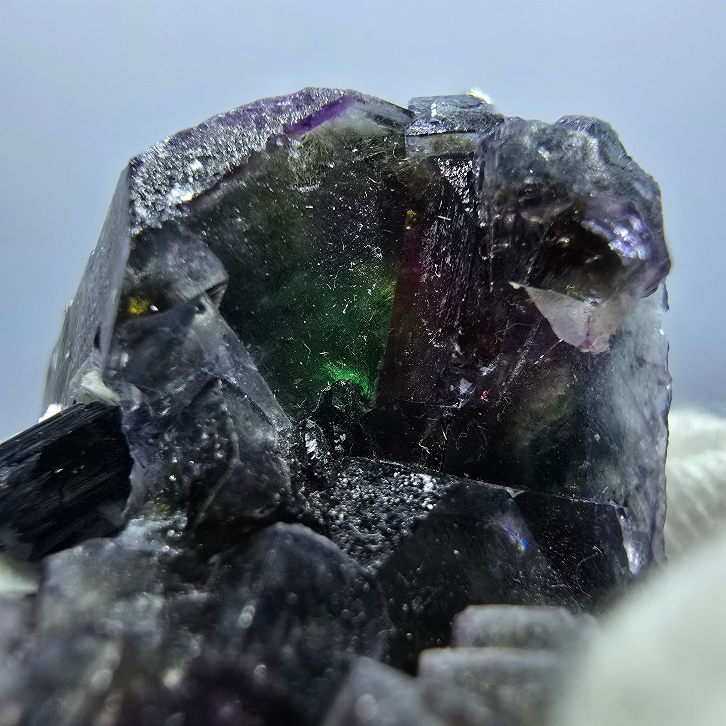 Colorful Phantom Fluorite Cubes Schorl Tourmaline Muscovite Erongo, Namibia 48*32*31mm