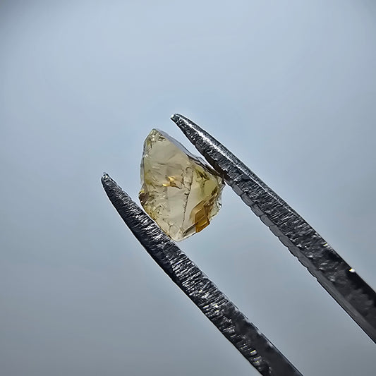 Seltener Elbait Turmalin Kristall, grün gelb Minas Gerais, Brasilien 6*4*2mm