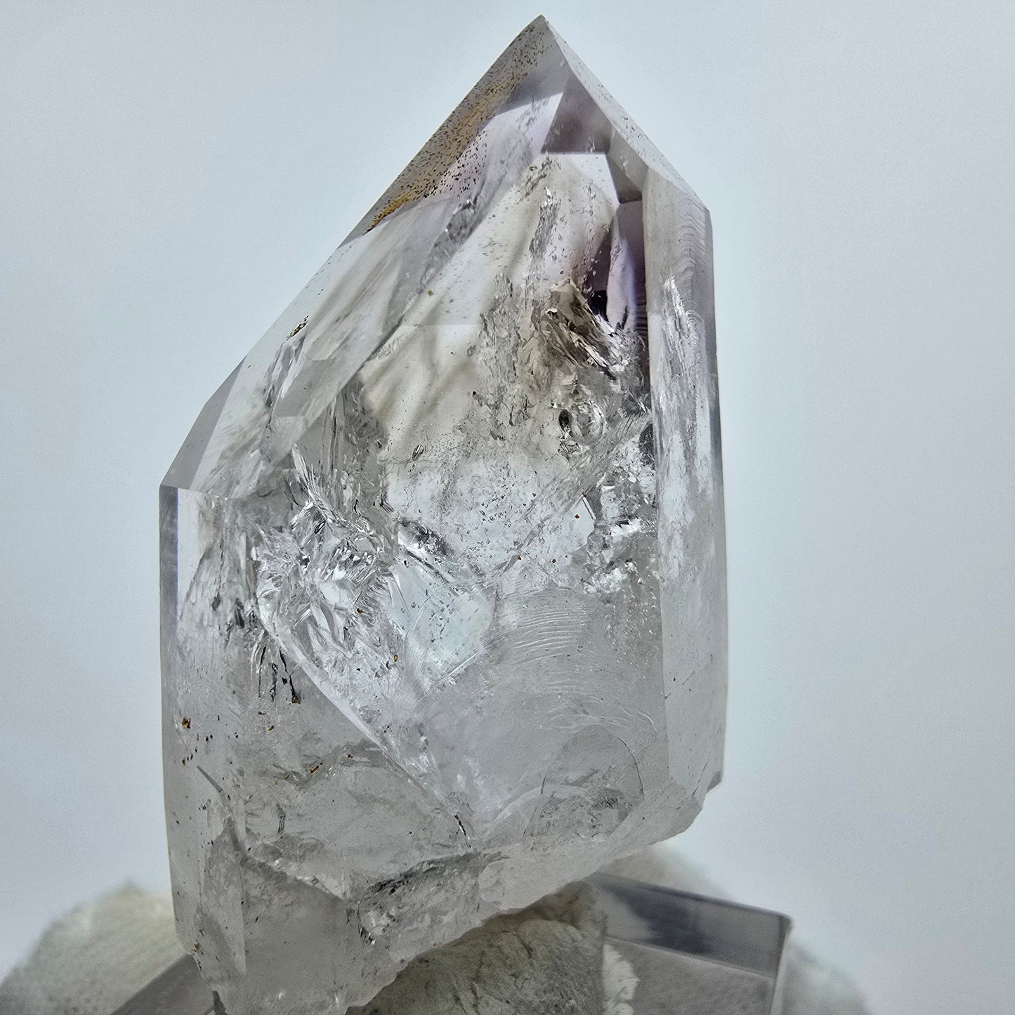 Enhydro Phantom Amethyst, 1x Blase Streep Mine Goboboseb Namibia 48*24*26mm