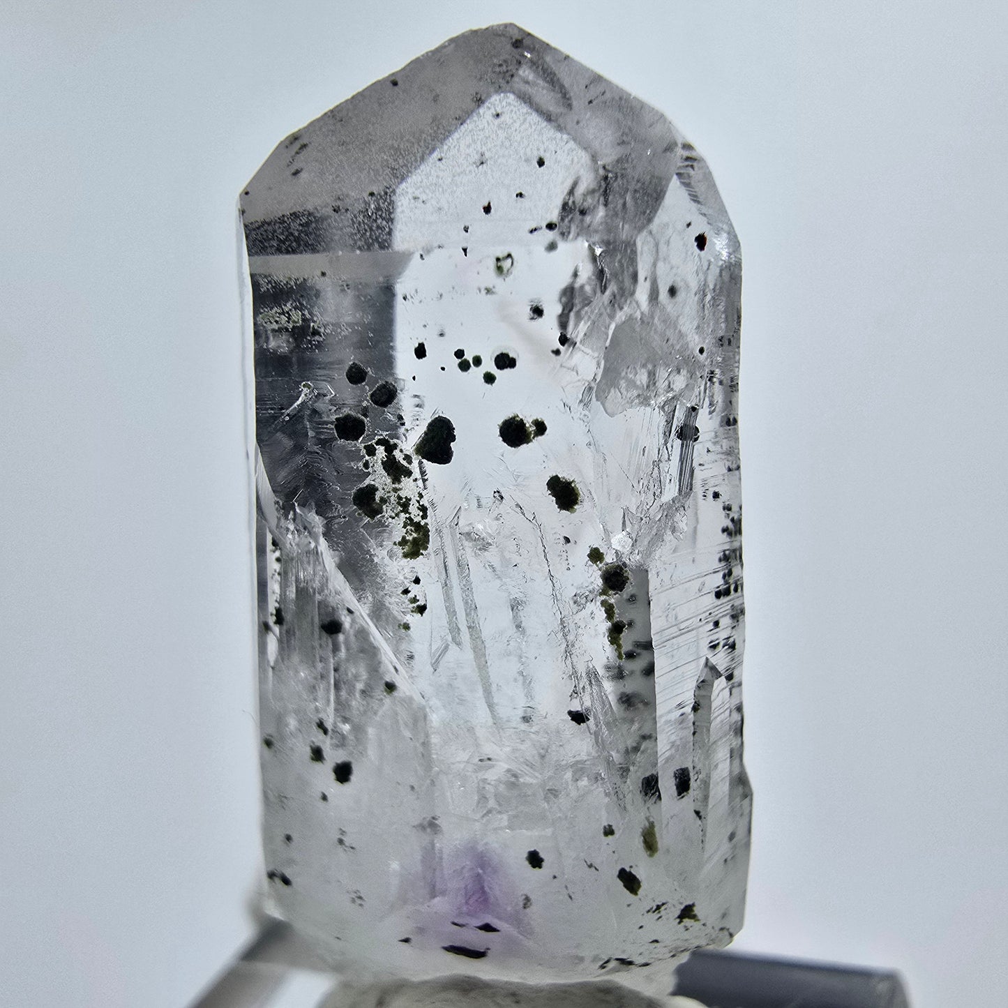 Phantom Amethyst Kristall mit Hämatit Streep Mine Goboboseb Namibia 37*16*11mm