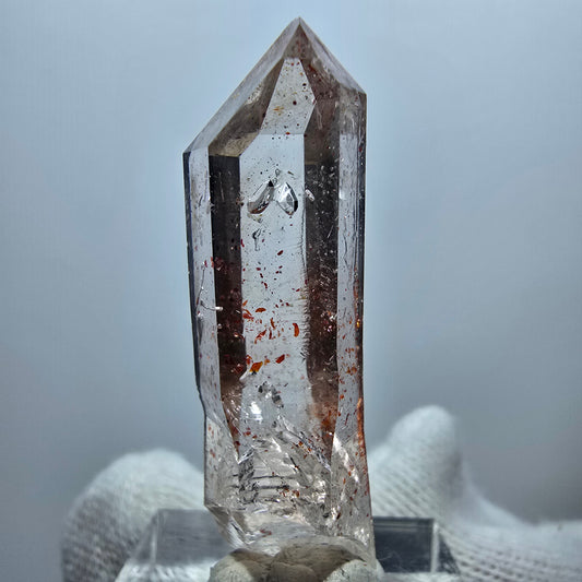 Quartz fumé fantôme transparent, pointe de fer, Goboboseb, Namibie, 41 x 12 x 10 mm