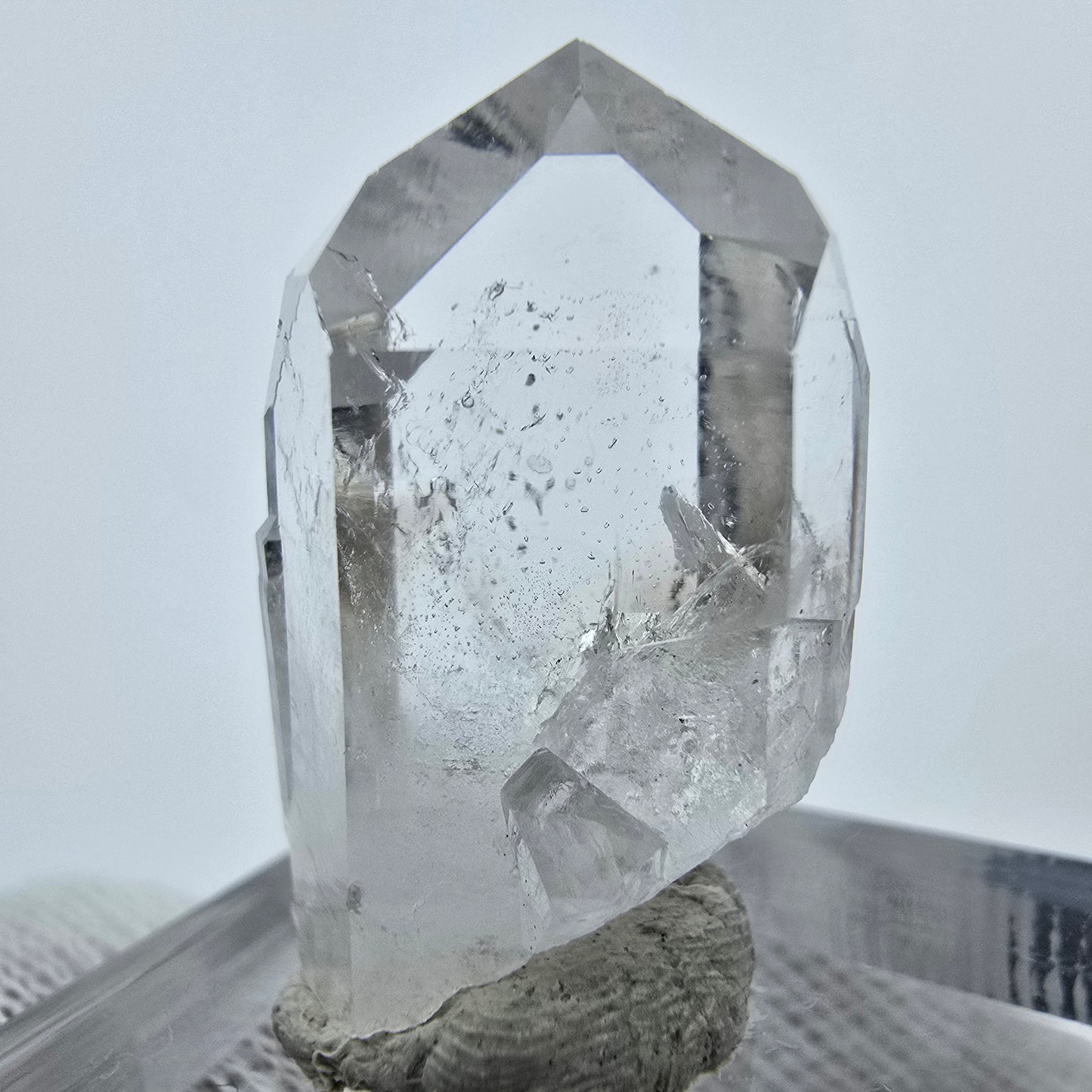 Enhydro Lemurian Phantom Quarz Spitze Streep Mine, Goboboseb, Namibia 27*17*14mm