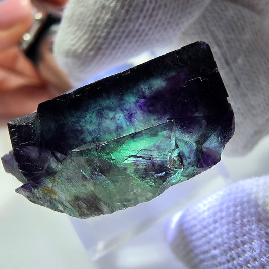 Spécimen rare de cube de fluorite fantôme zonal vert violet Okorusu, Namibie 33*21*14mm