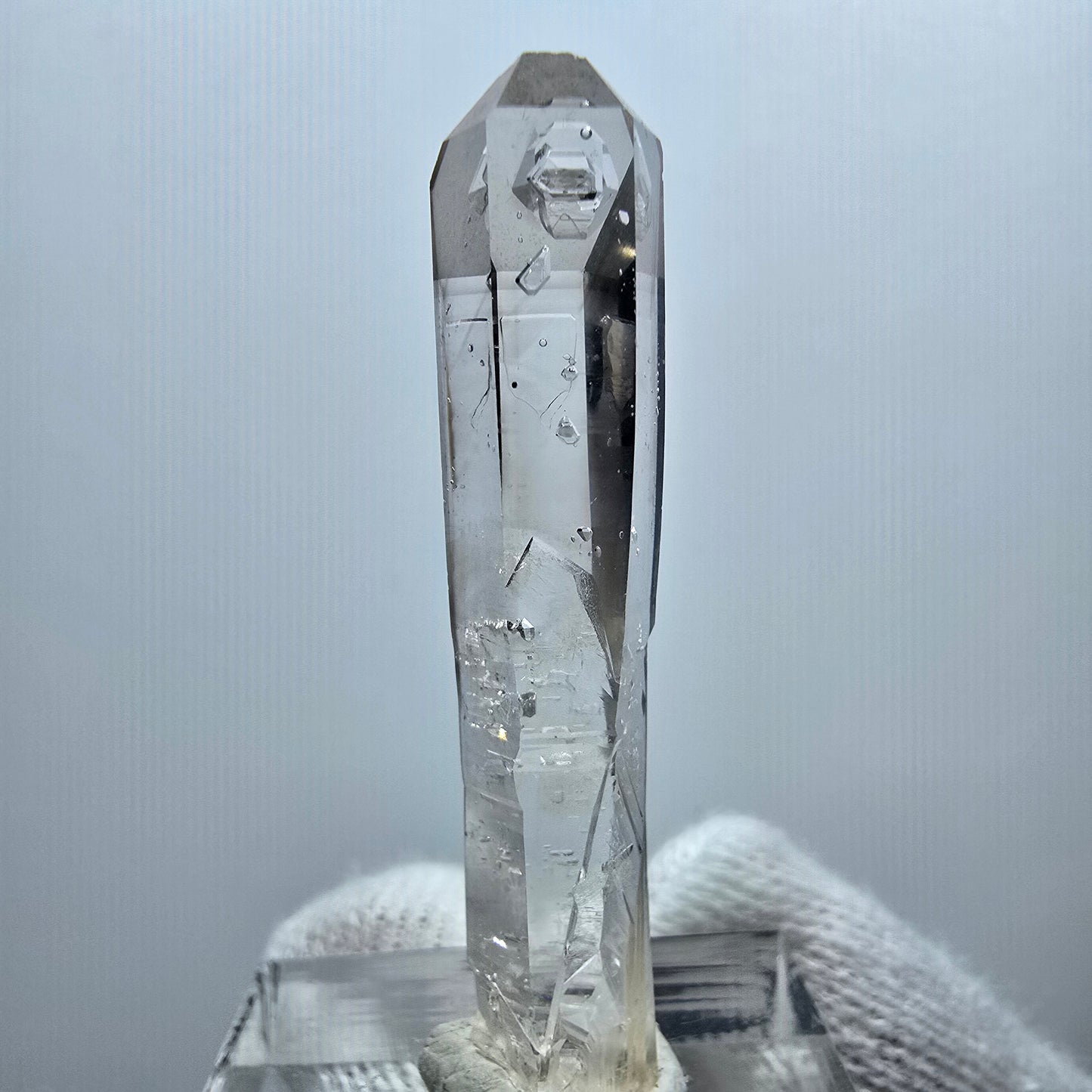 Sceptre en quartz fumé fantôme Enhydro, 1x Bubble Goboboseb, Namibie 43*7*7mm