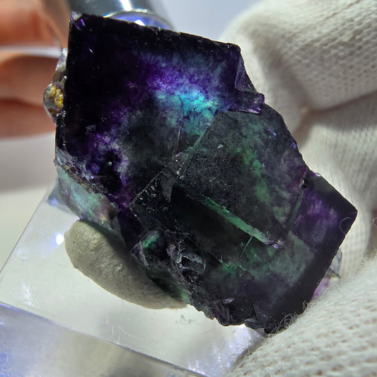 Spécimen de cube de fluorite fantôme transparente, vert-violet zonal, Okorusu, Namibie, 41 x 24 x 21 mm