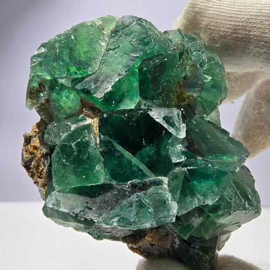Grand cube de fluorite fantôme vert étagé Okorusu Namibie 80 x 65 x 35 mm