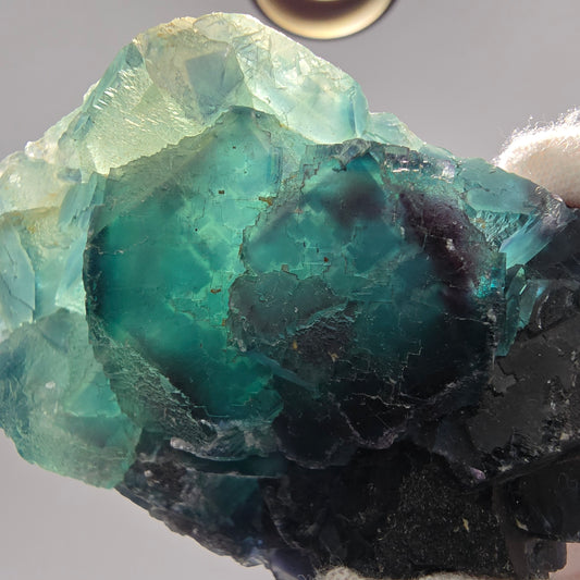 Rare cube de fluorite fantôme vert violet zonar Okorusu, namibie 76*44*23mm