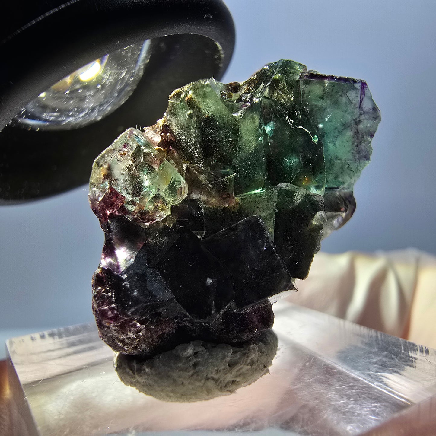 Spécimen de cube de fluorite fantôme, parqueté vert violet Okorusu, Namibie 27 x 20 x 12 mm