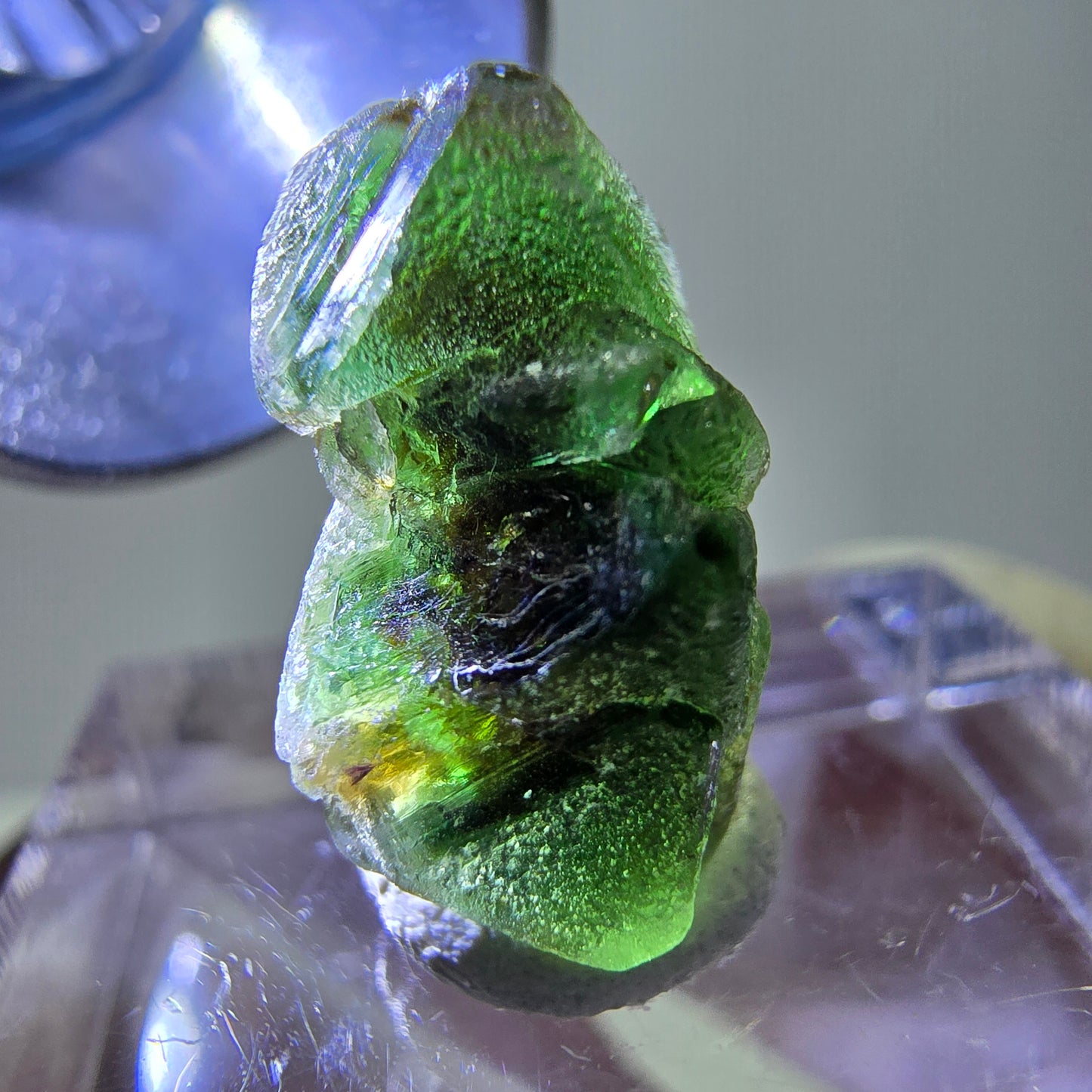 Spécimen hexagonal de cube de fluorite fantôme, Erongo, Namibie, 17 x 10 x 10 mm