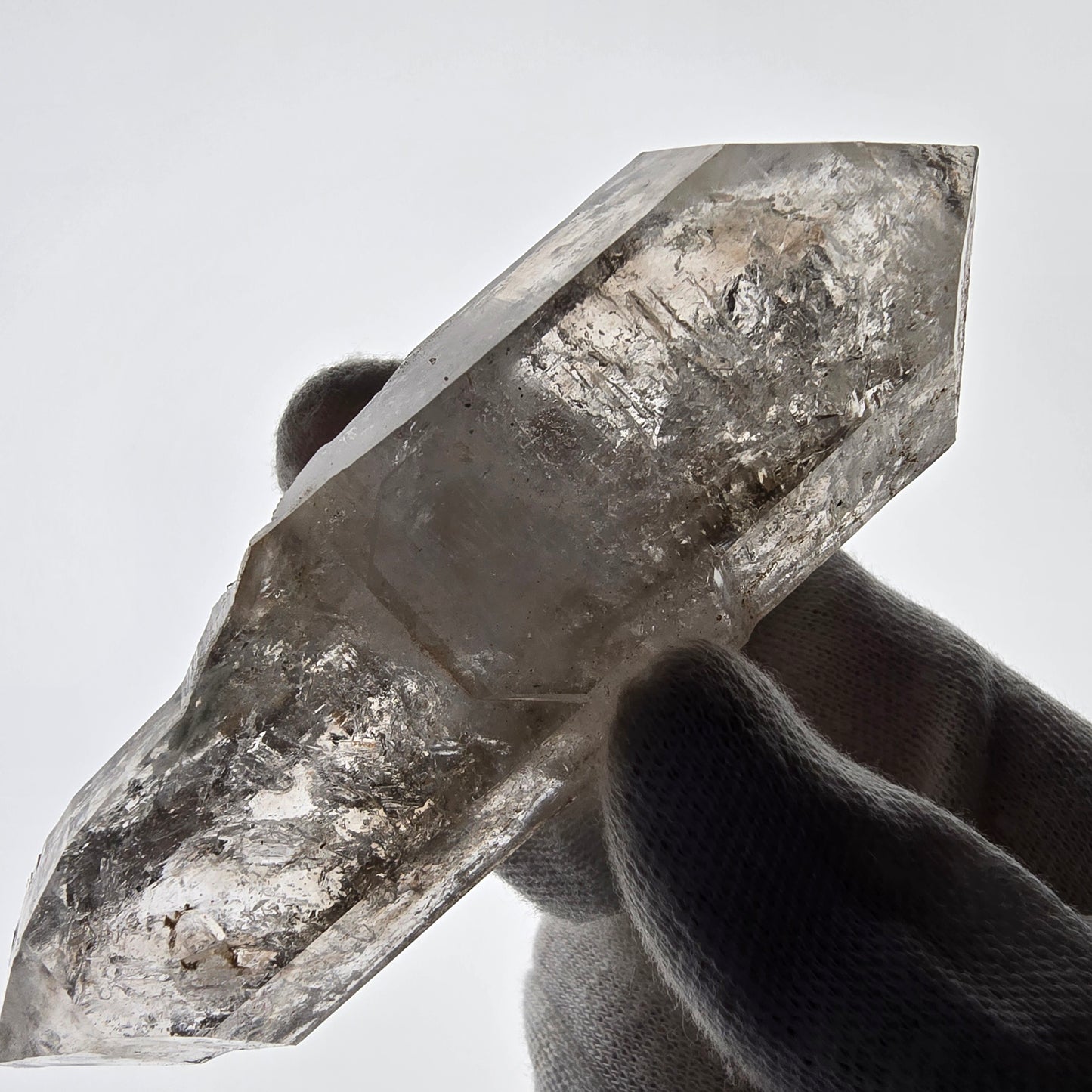 Sceptre DT en quartz fumé squelette Enhydro, poche Valentine en calcite UV, Namibie 105 x 34 x 23 mm
