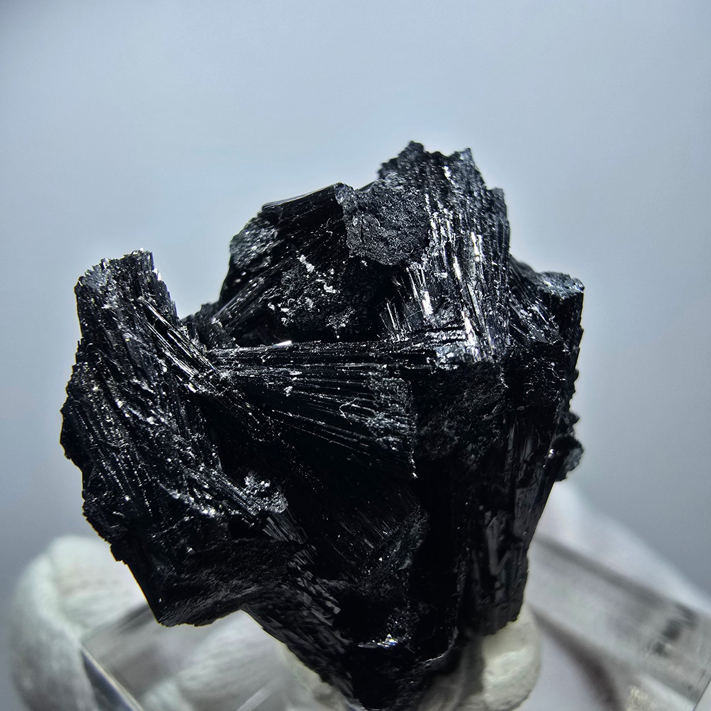Magnifique spécimen de tourmaline Schorl et de quartz, Erongo, Namibie, 29 x 28 x 16 mm