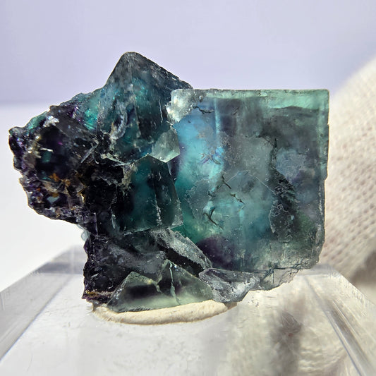 Spécimen de cube de fluorite fantôme, zonal – Nouvelle découverte ! Okorusu, Namibie, 23 x 18 x 17 mm
