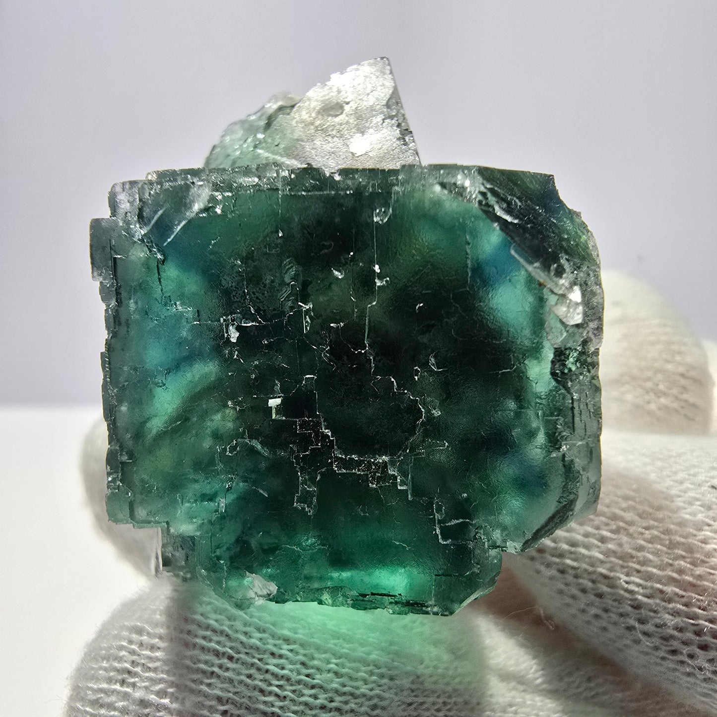 Rare spécimen de cube de fluorite fantôme, parqueté vert Okorusu, Namibie, 41 x 31 x 32 mm