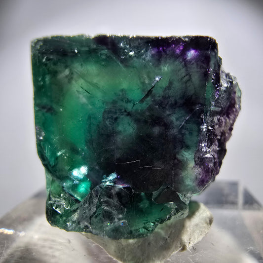 Spécimen rare de cube de fluorite fantôme zonal vert violet Okorusu, Namibie 23*21*15 mm