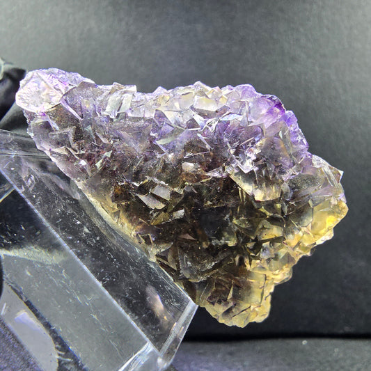 Rare Honey Pocket Phantom Fluorite XX Cube Grade 46*22*23mm Okorusu, Namibie