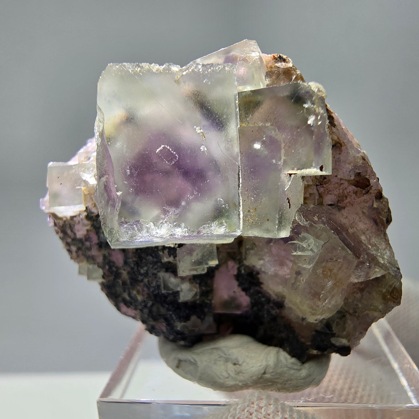 Seltene UV Phantom Fluorit Würfel Stufe lila grün Brandberg, Namibia 33*28*15mm