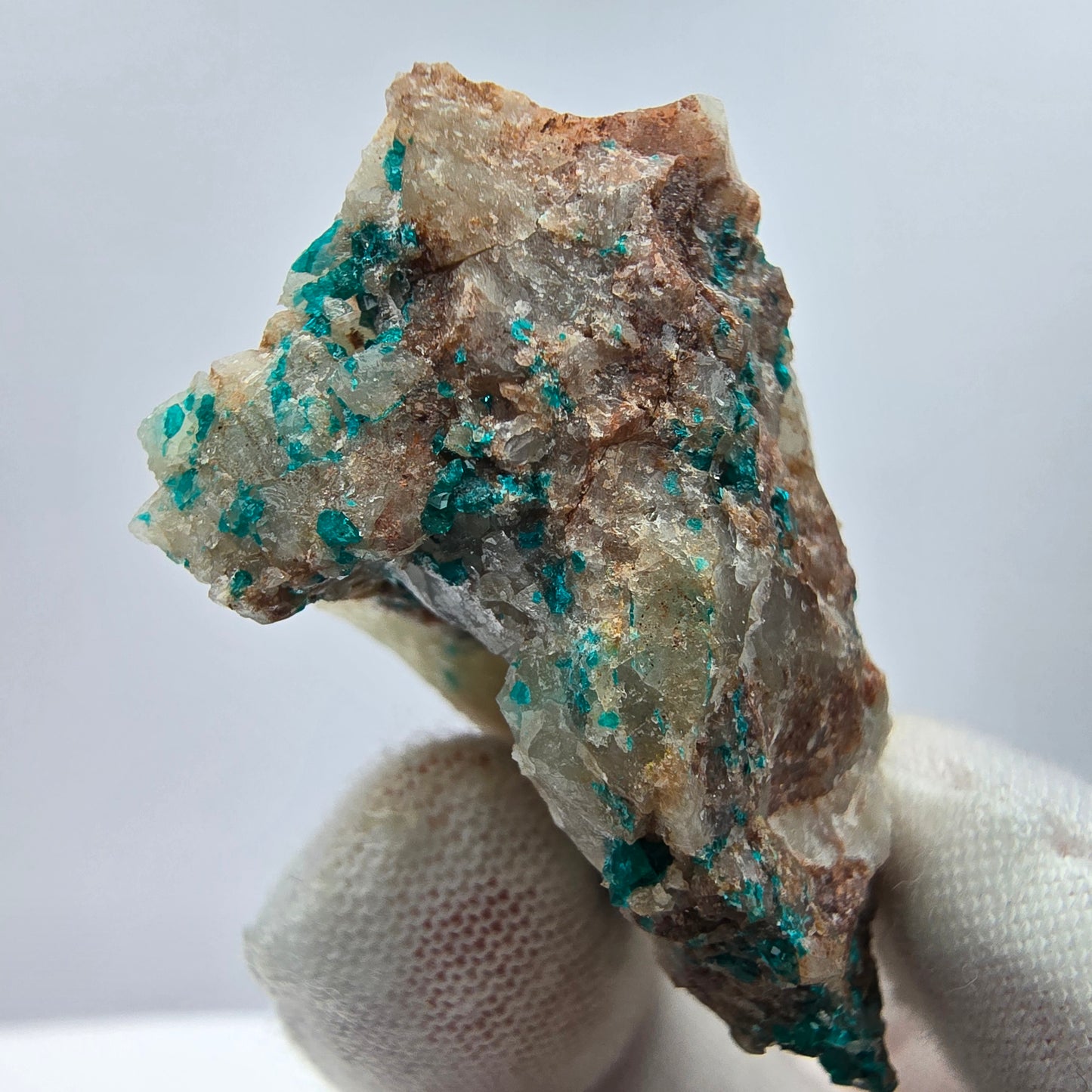 Seltene Dioptas auf Quarz Stufe Kaokoveld, Namibia 50*23*23mm Mineraliensammlung