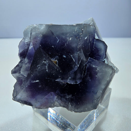 Rare spécimen de cube de fluorite fantôme bleu-violet Okorusu, Namibie 42 x 53 x 31 mm
