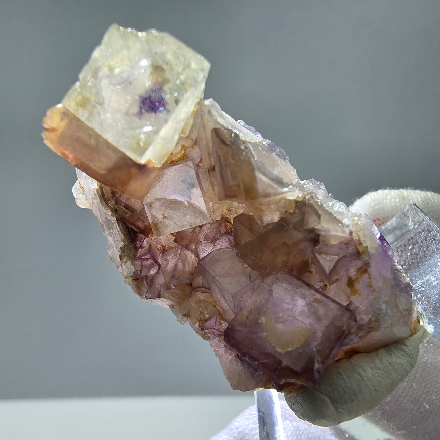Seltene UV Phantom Fluorit Würfel Stufe lila grün Brandberg, Namibia 38*22*14mm