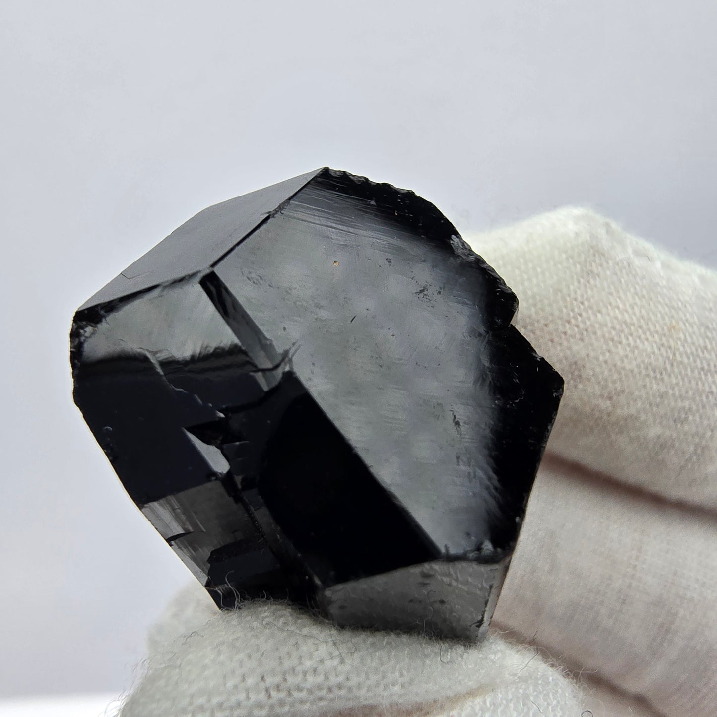 Symmetrischer Schörl Turmalin Kristall Erongo, Namibia 27*25*23mm Sammlung