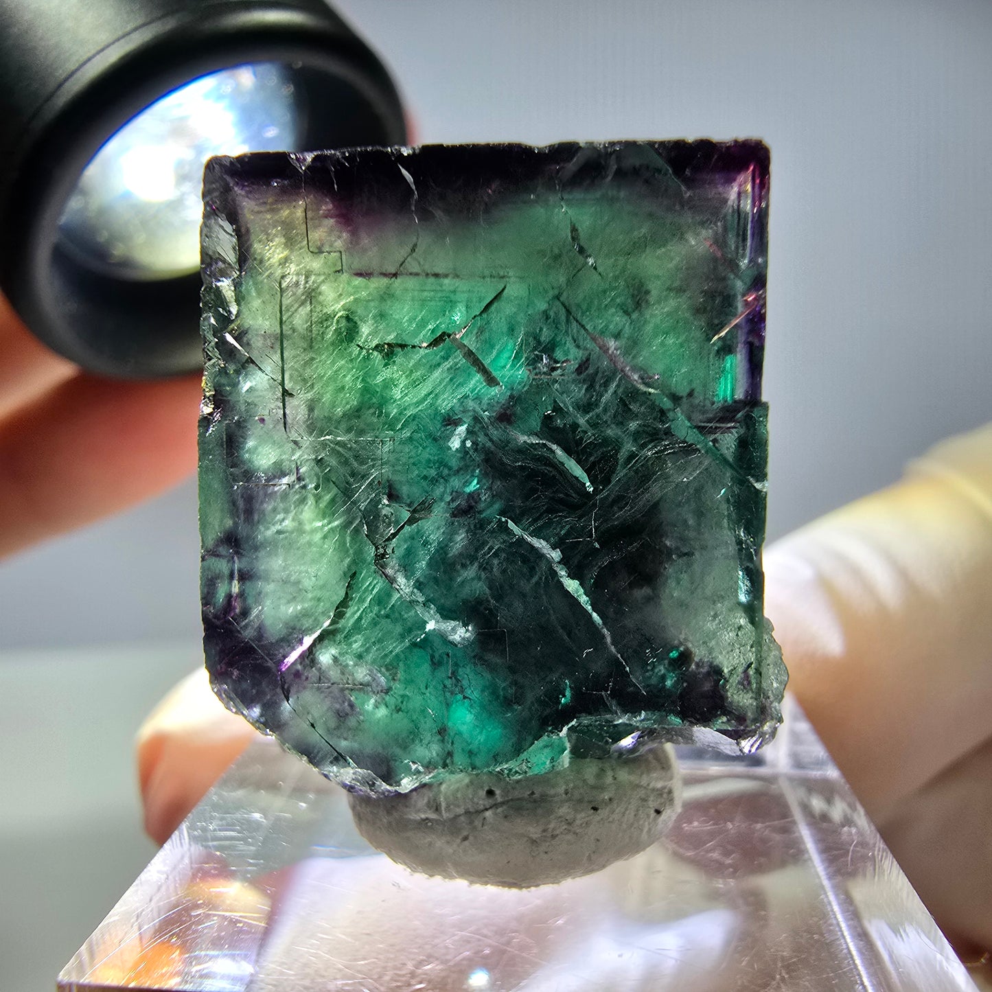 Rare cube de fluorite fantôme parqueté vert violet Okorusu Namibie 25*21*22mm