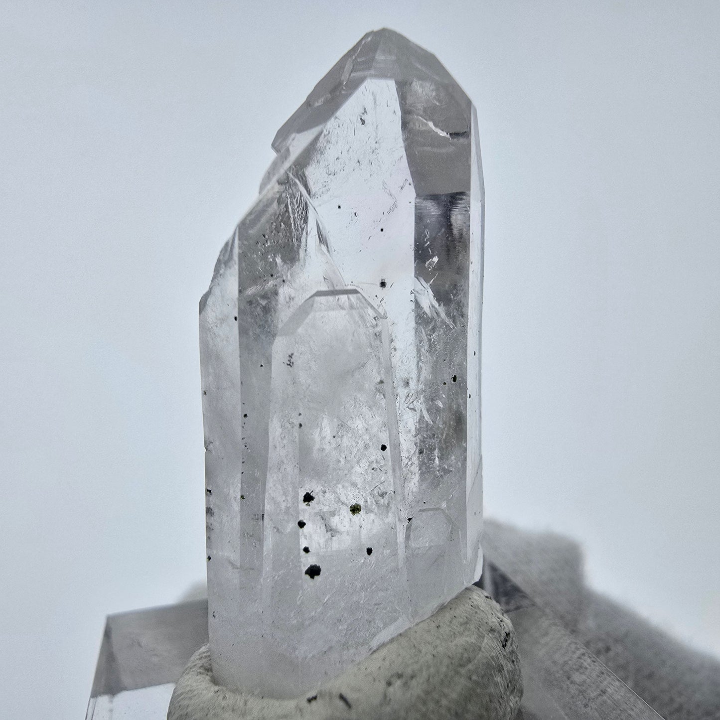 Klarer Phantom Hämatit Quarz Kristall Streep Mine, Goboboseb, Namibia 36*14*12mm