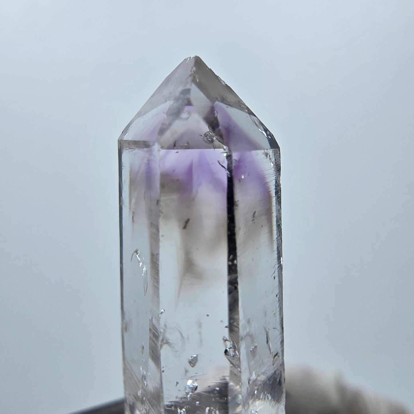 Mine d'améthyste Phantom Point Streep, Goboboseb, Namibie 28 x 11 x 7 mm