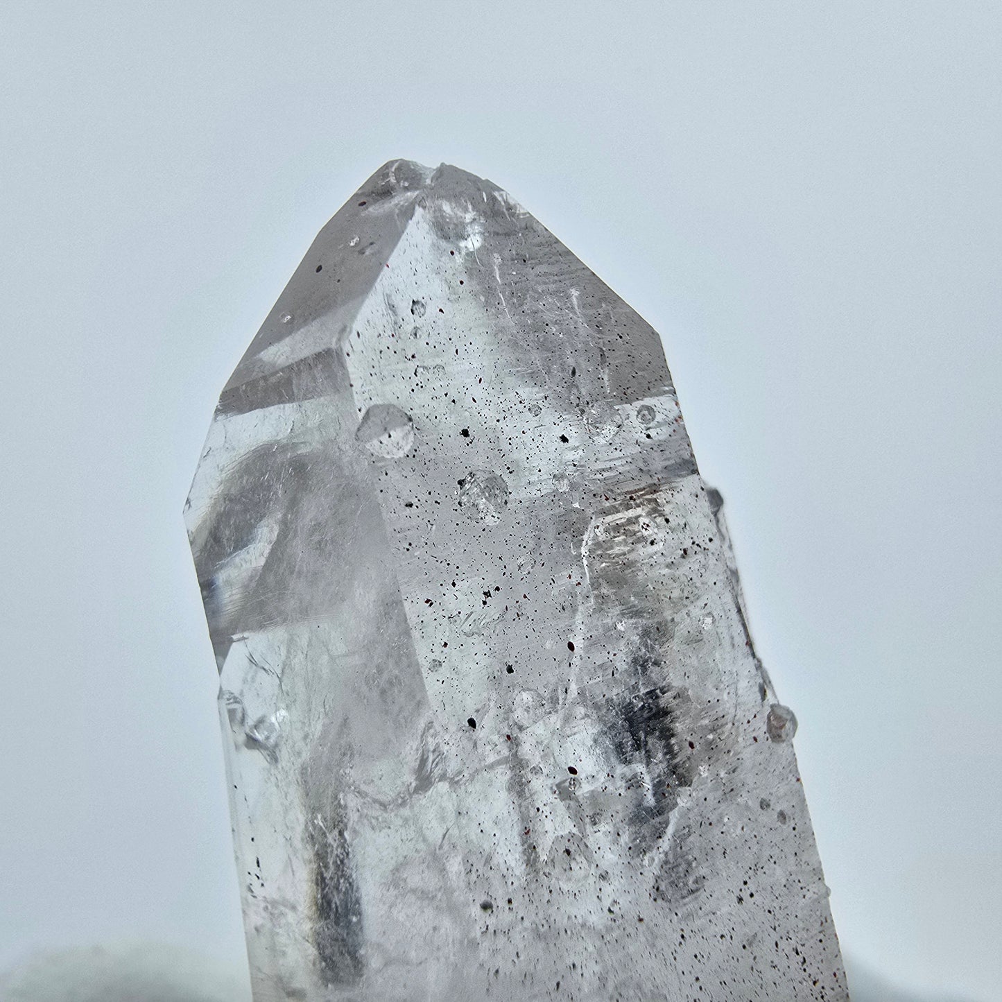Phantom Amethyst mit Analcim, Hämatit Streep Mine, Goboboseb, Namibia 37*18*17mm