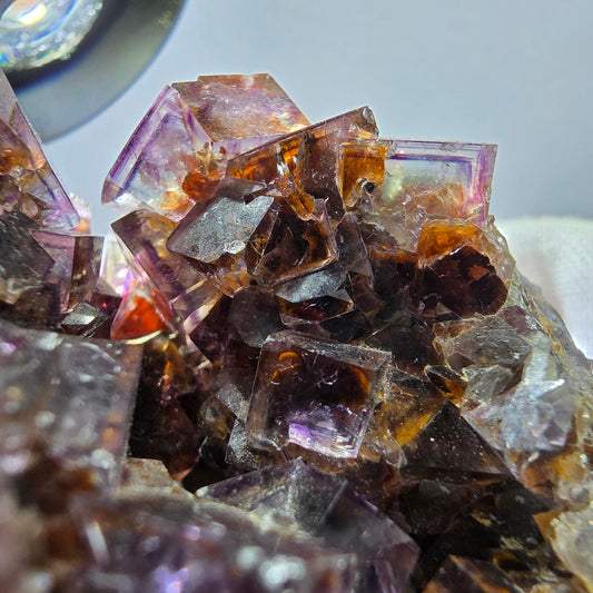 Rare spécimen de cube de fluorite fantôme, violet jaune Okorusu Namibie 63*59*34mm