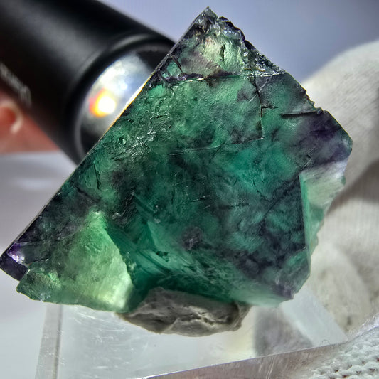 Spécimen rare de cube de fluorite fantôme, vert zonal et violet, Okorusu, Namibie, 36 x 22 x 29 mm