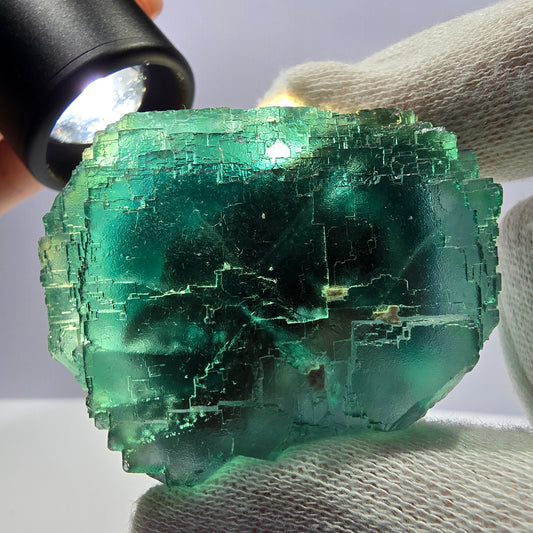 Spécimen de cube de fluorite fantôme transparente, parqueté Okorusu Namibie 66*54*34mm