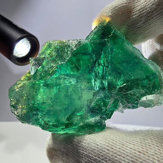 Cube de fluorite fantôme transparent vert à gradins Okorusu Namibie 63 x 48 x 25 mm