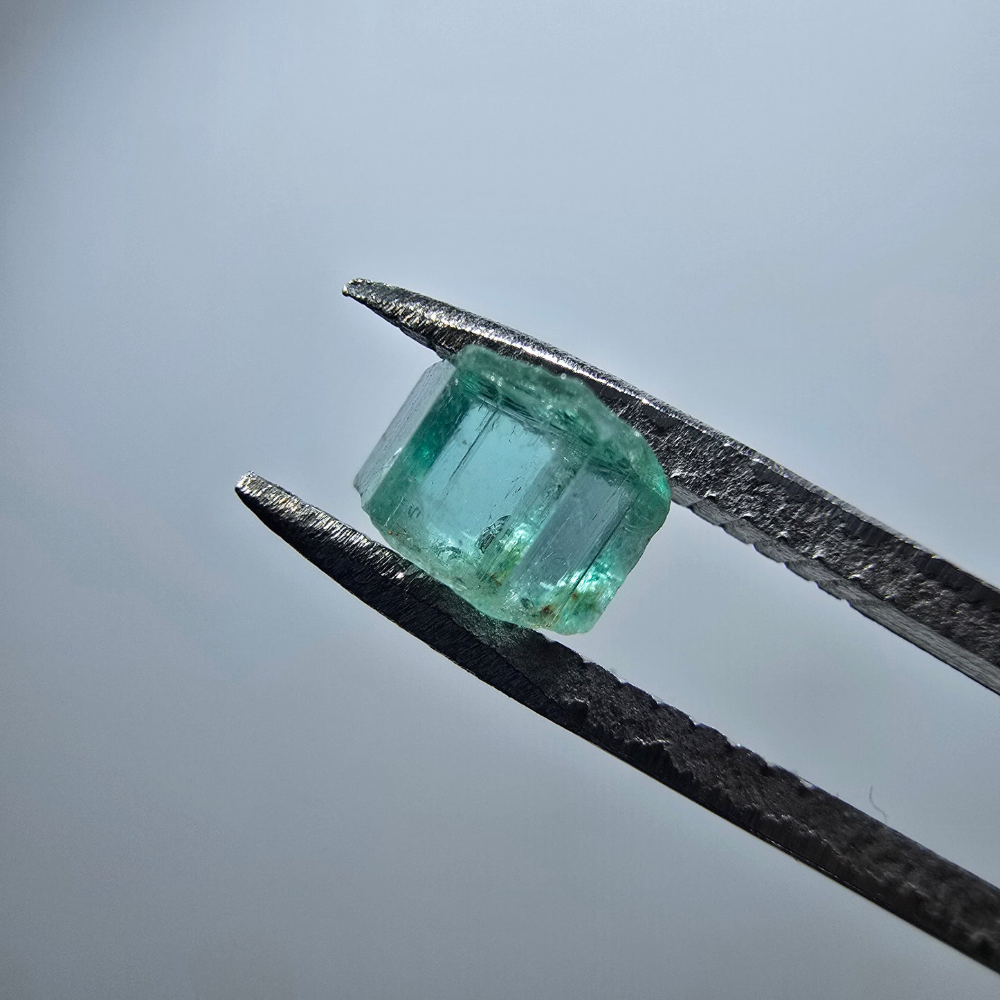 Cristal d'émeraude rare, vert Colombie #7967