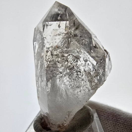 Sceptre de poche Saint-Valentin en quartz fumé fantôme squelette, Namibie, 47 x 33 x 29 mm