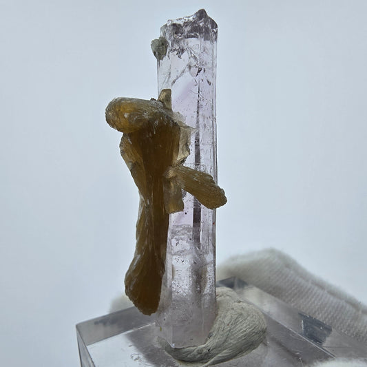 Phantom Amethyst Kristall mit Stilbit Goboboseb, Namibia 40*13*10mm Sammlung