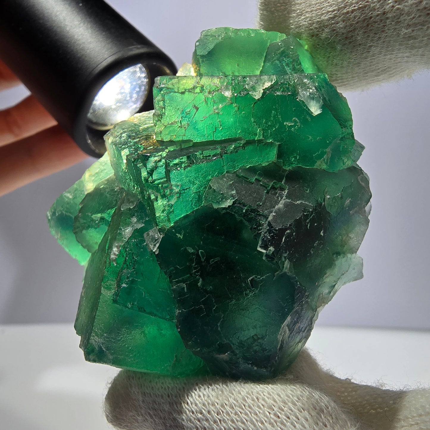 Rare spécimen de cube de fluorite fantôme, parqueté vert Okorusu, Namibie, 63 x 58 x 32 mm