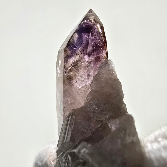 Seltene Phantom Amethyst Zepter auf Matrix Stufe Brandberg, Namibia 53*45*19mm
