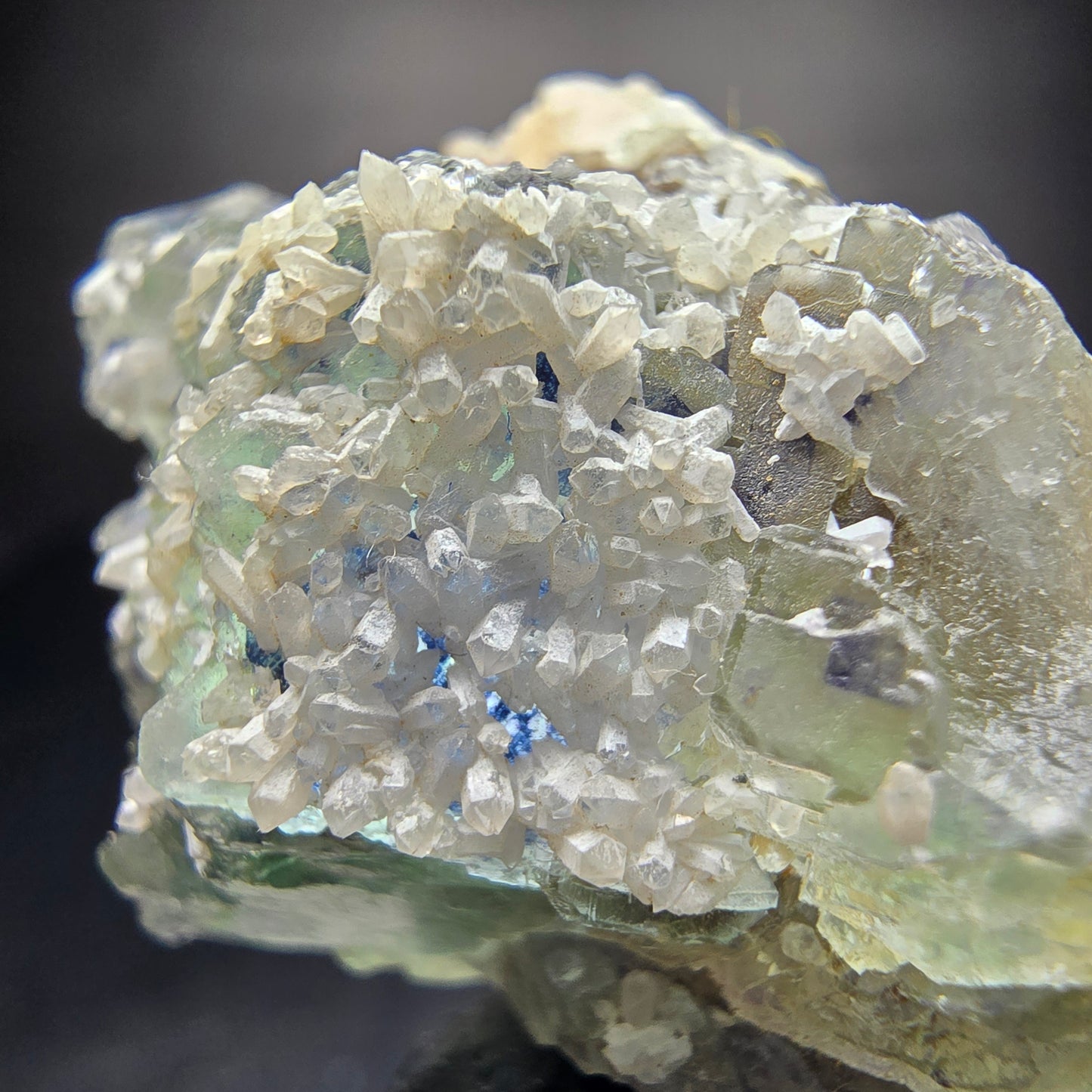 Cube de fluorite fantôme étagé, vert, bleu, violet, Omehane, namibie, 46x28x24mm
