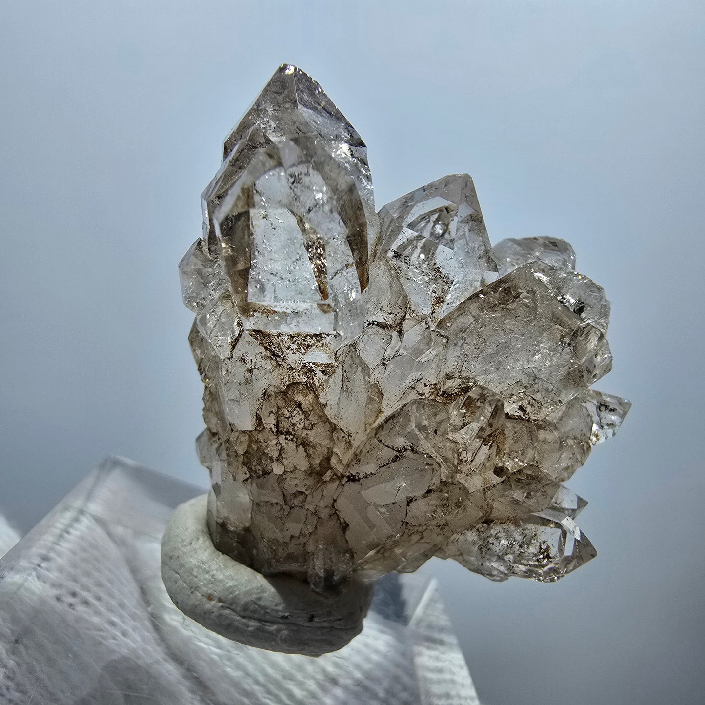 Amas de quartz fumé fantôme transparent, Goboboseb, Namibie, 31 x 25 x 13 mm