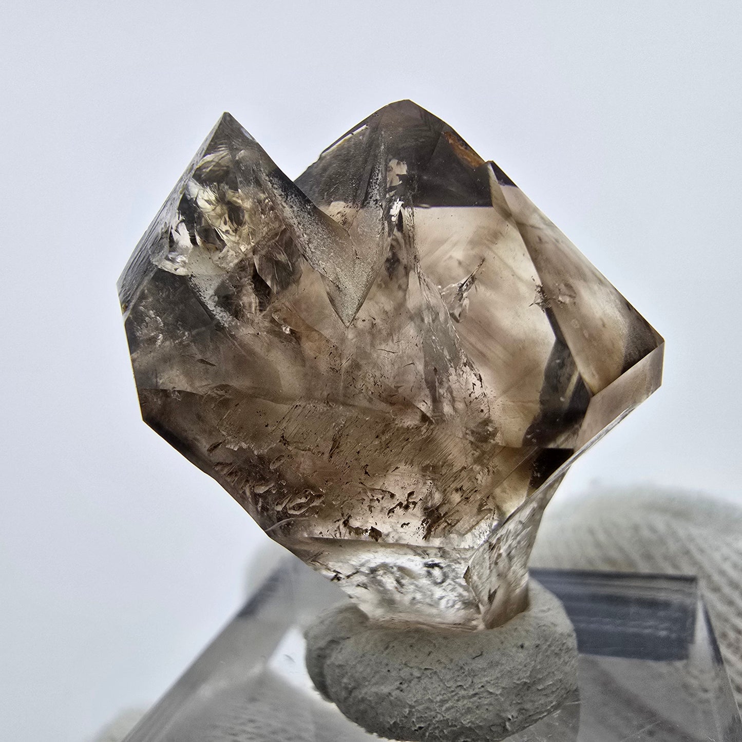 Enhydro Phantom Rauchquarz Zepter, 1x Blase Goboboseb, Namibia 30*26*17mm