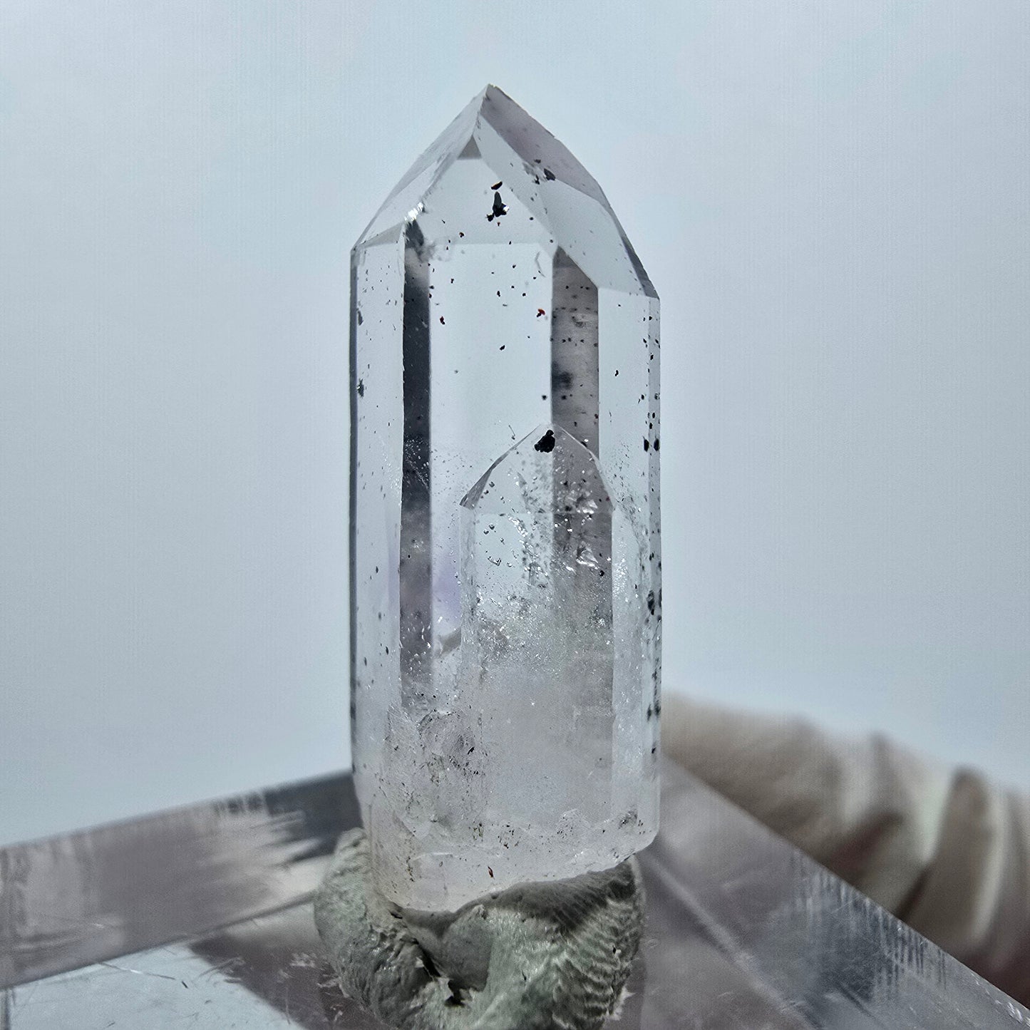 Quartz hématite transparent Point Streep Mine, Goboboseb, Namibie 27 x 11 x 8 mm