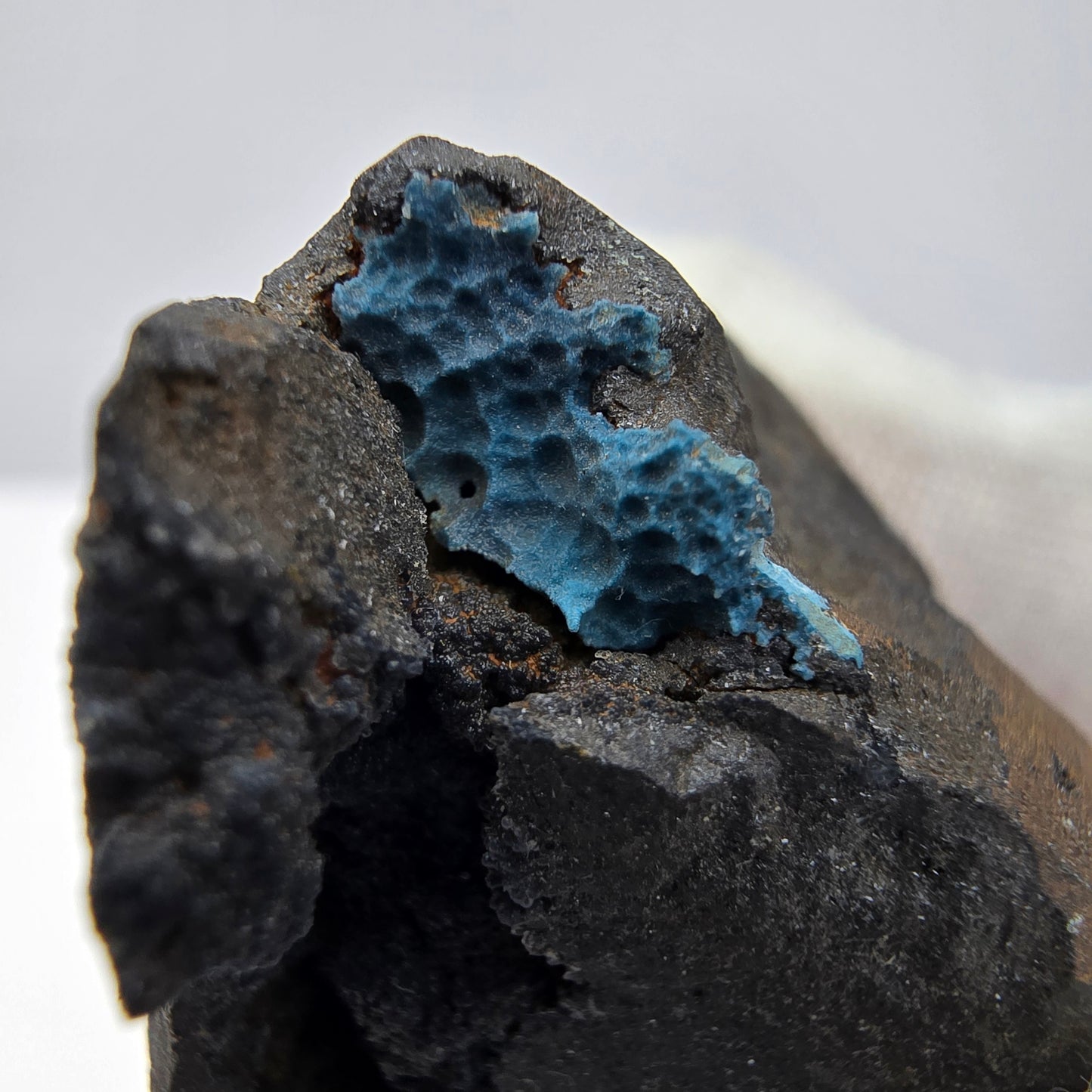 Rare scène Shattuckite bleu Kaokoveld, collection namibie 36*26*26mm