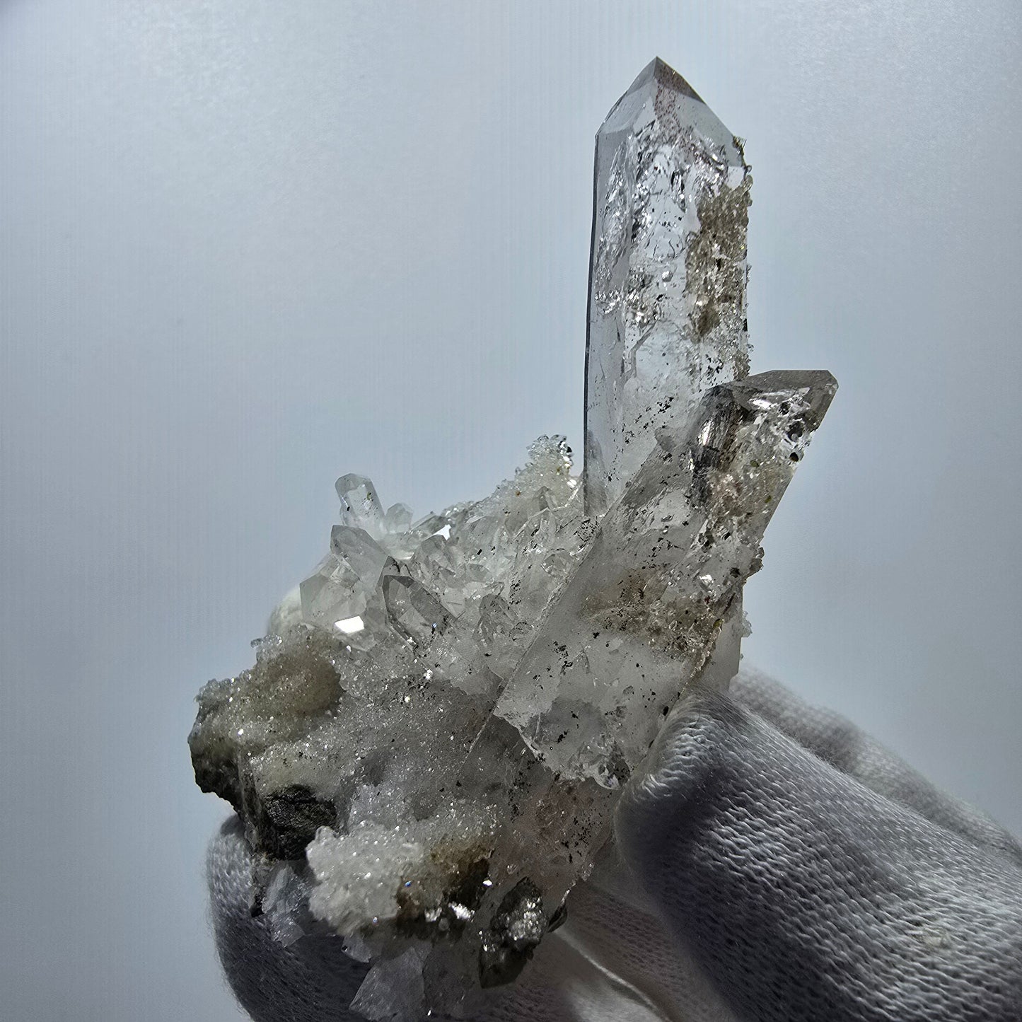 Quartz fumé hématite Enhydro, matrice de calcite, pochette Valentine 3 bulles, Namibie 58 x 46 x 29 mm