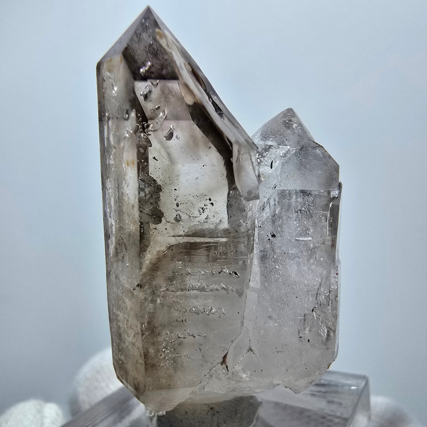 Quartz fumé fantôme transparent DT Scepter Point Goboboseb, Namibie 43 x 23 x 21 mm