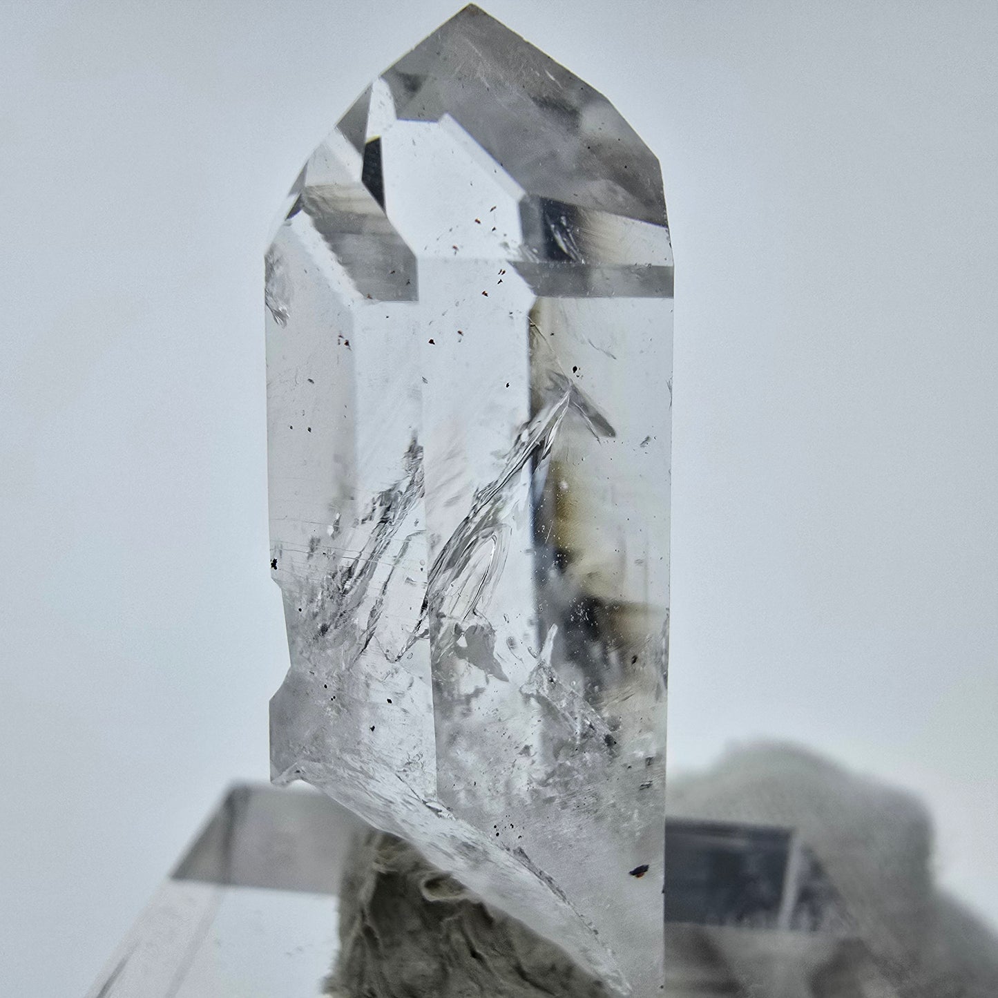 Klarer Phantom Hämatit Quarz Kristall Streep Mine, Goboboseb, Namibia 34*17*11mm