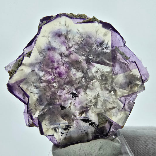 Rare tranche de fluorite fantôme violet jaune Okorusu, collection namibie 52*49*7mm
